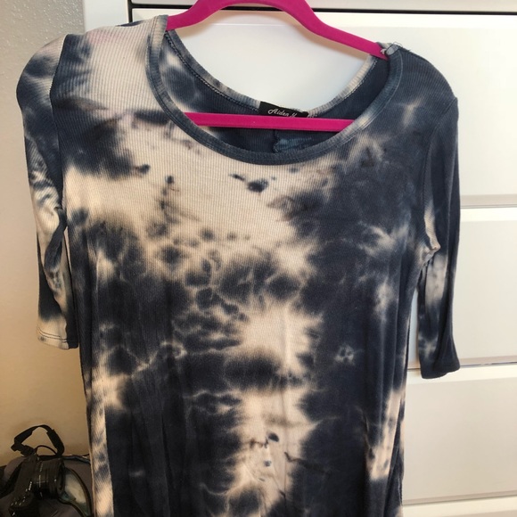 n/a Tops - Tie dye top
